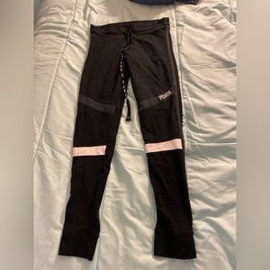 Black Victoria secret leggings size medium.